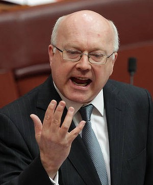 George Brandis explains how many fingers worth of discount he wants on his travel expenses