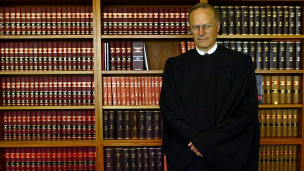 Dysen Heydon wants George Brandis to know that his bookshelf is bigger Image - Fairfax
